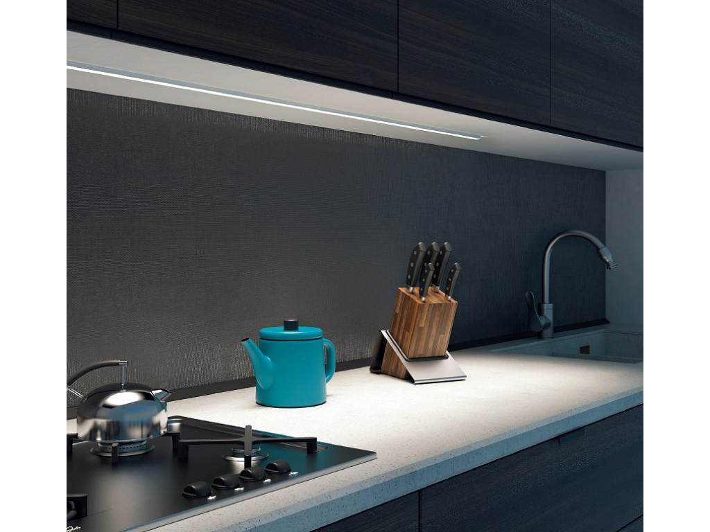 Profilo Led da Appoggio Linea Eclisse mm.9,5x9,9 cm.300 24v 11w mt. Strip Led 160 led/metro Nero 3000k | Luce Viva - immagine 3